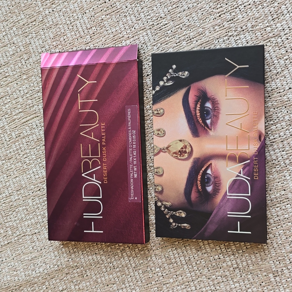 HUDA BEAUTY Desert Dusk Eyeshadow Palette
